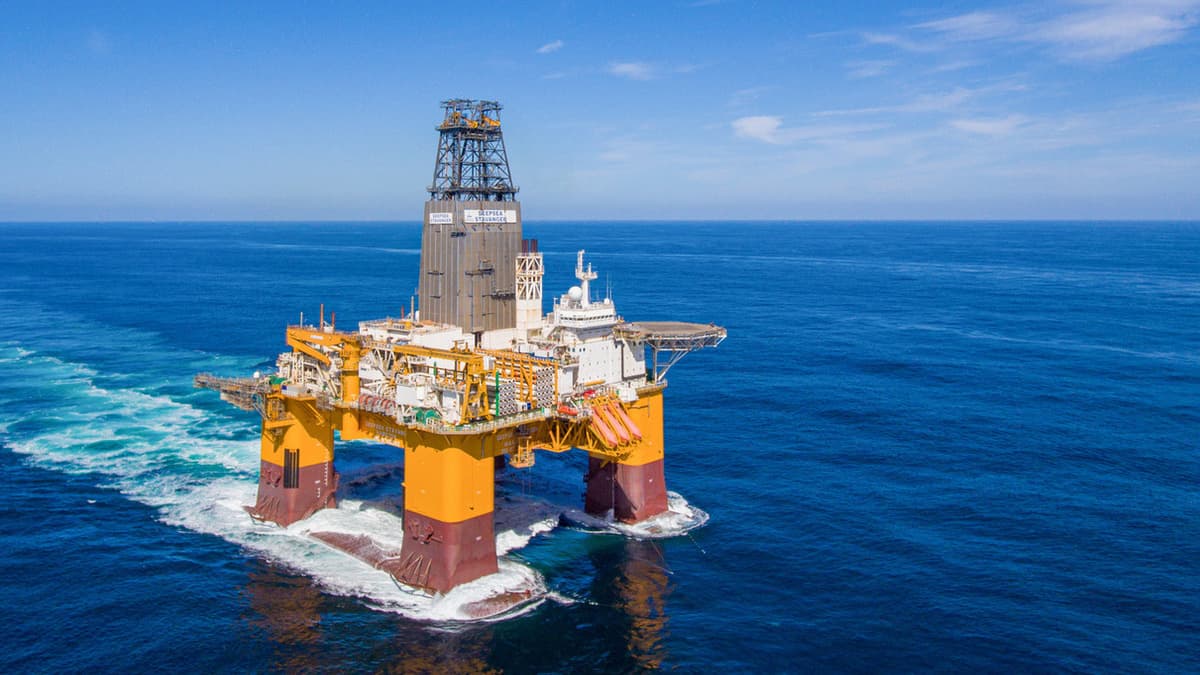 Deepwater drilling vessel at sea